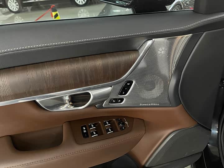 Фото 9 - Volvo S90 Hybrid