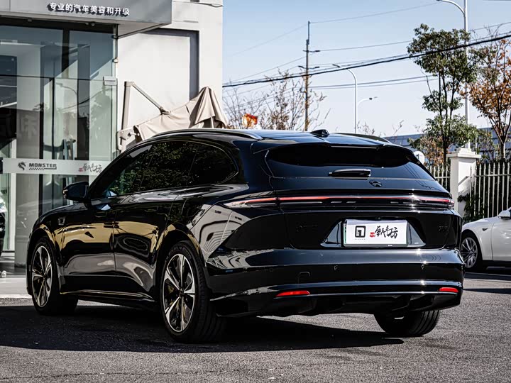 Фото 6 - Nio ET5T