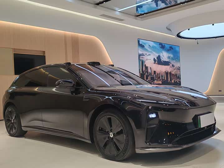 Фото 3 - Nio ET5T