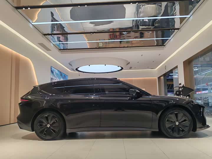 Фото 4 - Nio ET5T