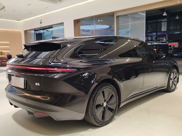 Фото 7 - Nio ET5T