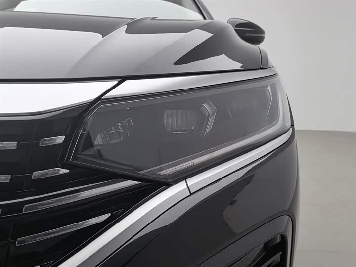 Фото 7 - Volkswagen Passat