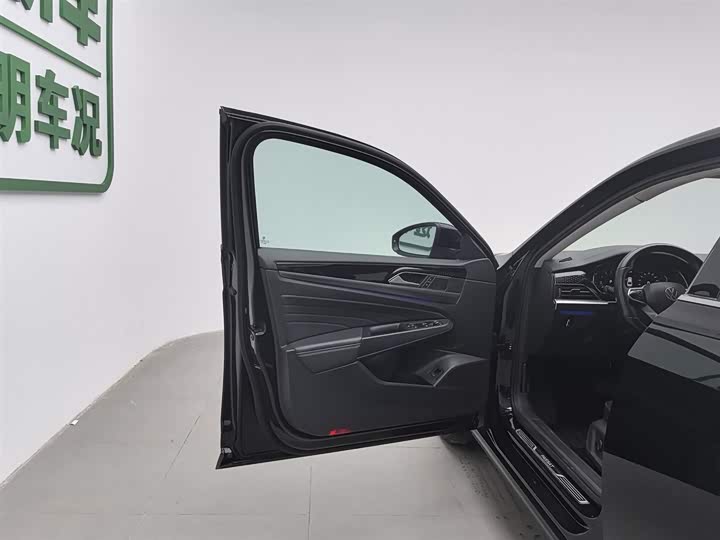 Фото 8 - Volkswagen Passat