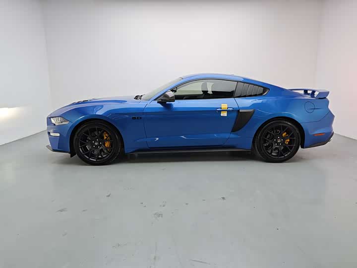 Фото 3 - Ford Mustang