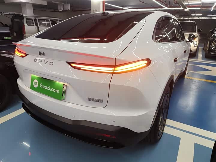 Фото 7 - Nio Onvo L60