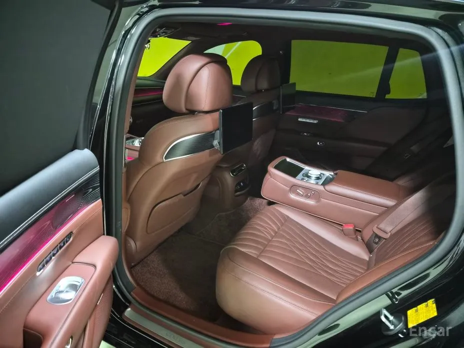 Фото 13 - Genesis G90