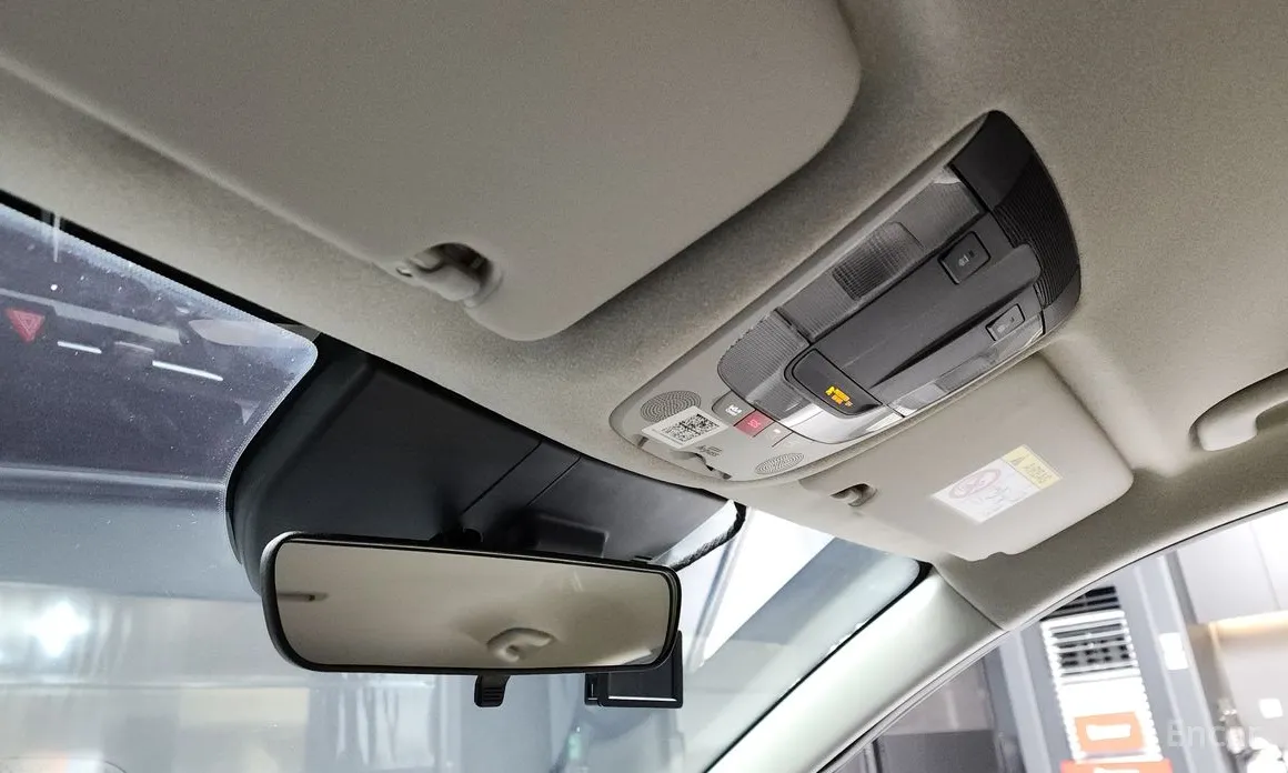 Фото 17 - Kia Niro