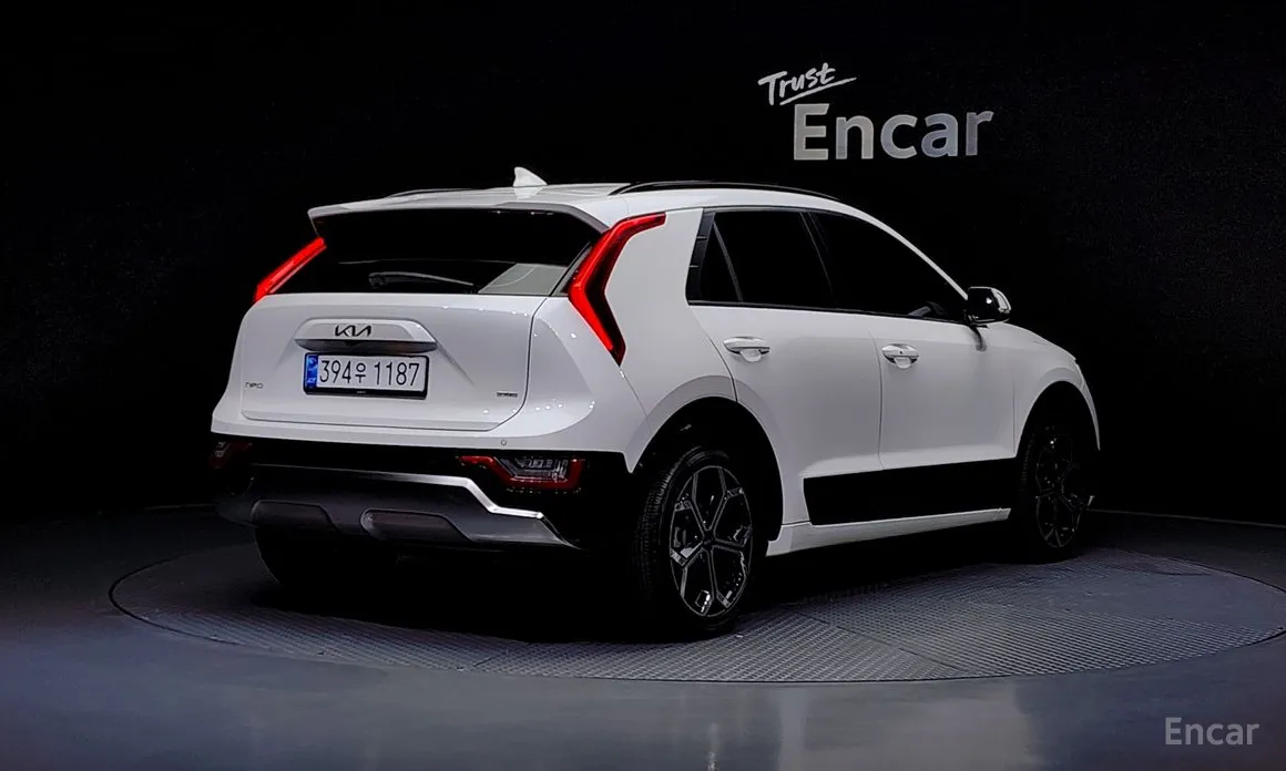 Фото 2 - Kia Niro