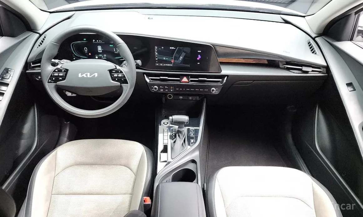 Фото 7 - Kia Niro