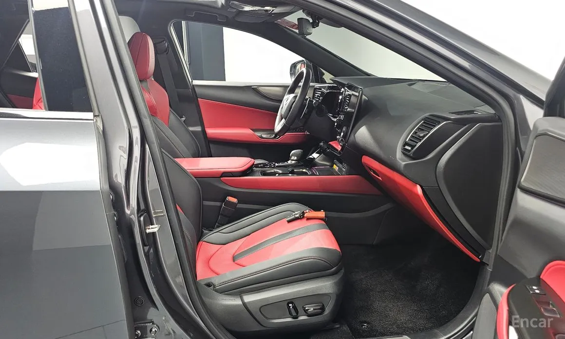 Фото 11 - Lexus NX