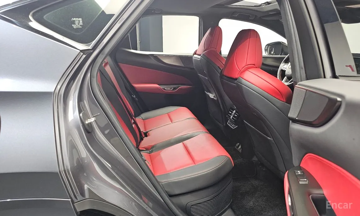 Фото 12 - Lexus NX