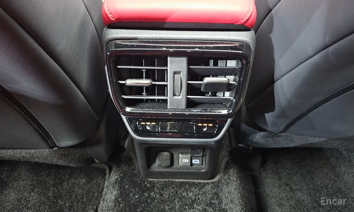 Фото 18 - Lexus NX