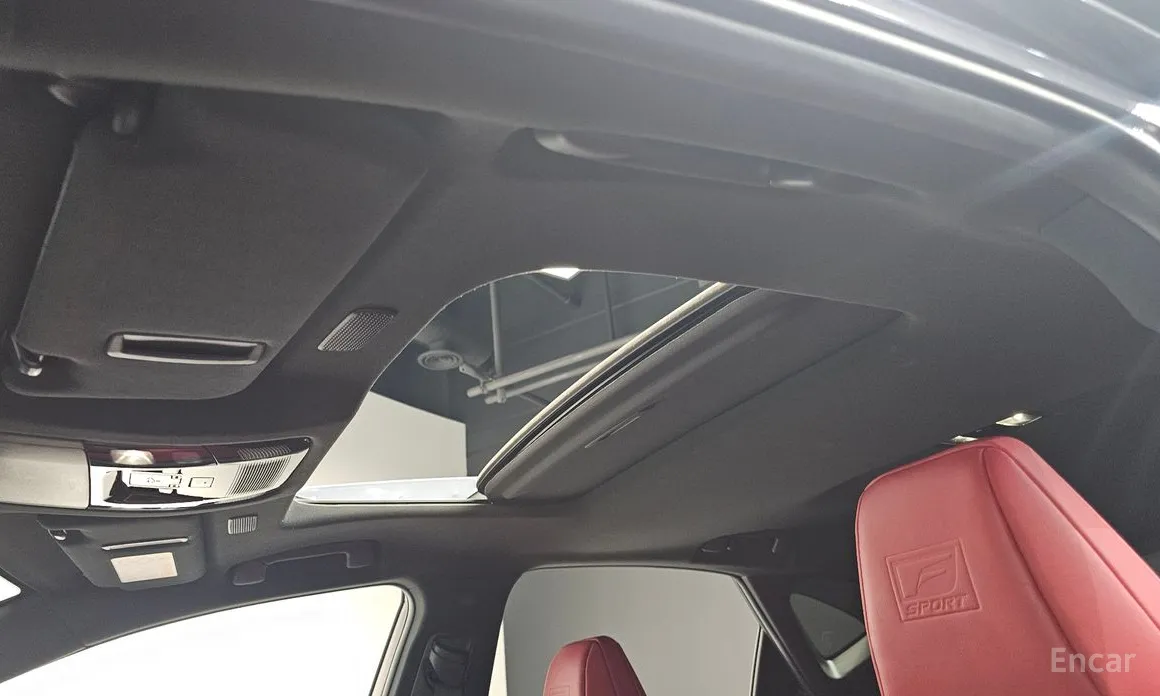 Фото 19 - Lexus NX