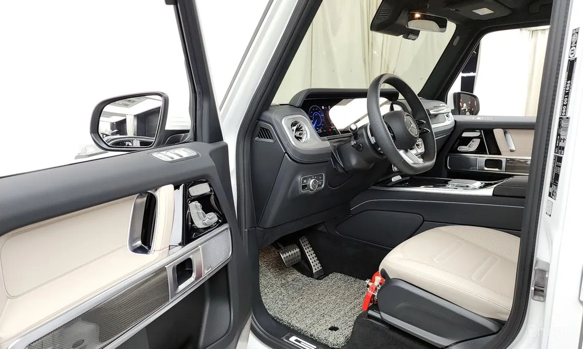 Фото 10 - Mercedes-Benz G-Class