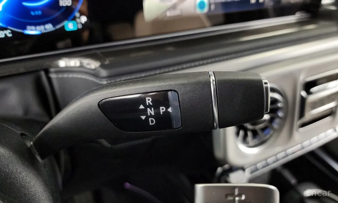 Фото 9 - Mercedes-Benz G-Class