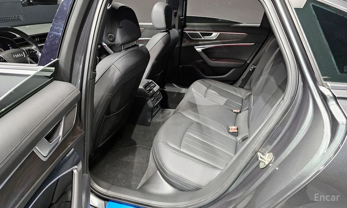 Фото 12 - Audi A6