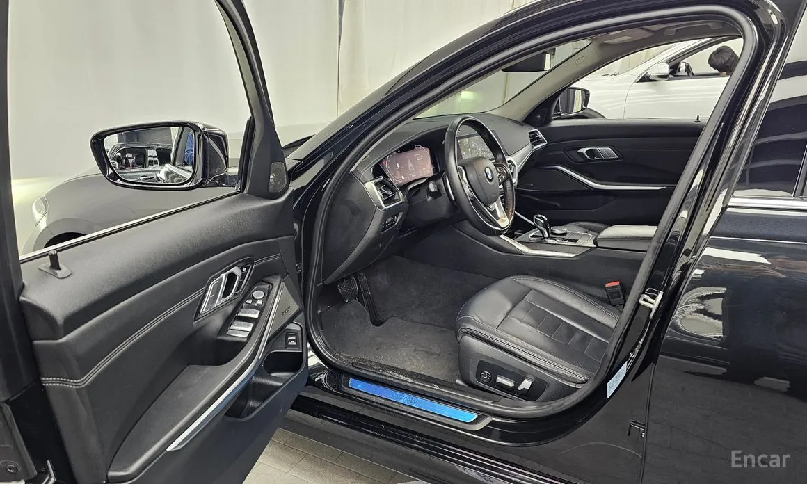 Фото 10 - BMW 3 Series