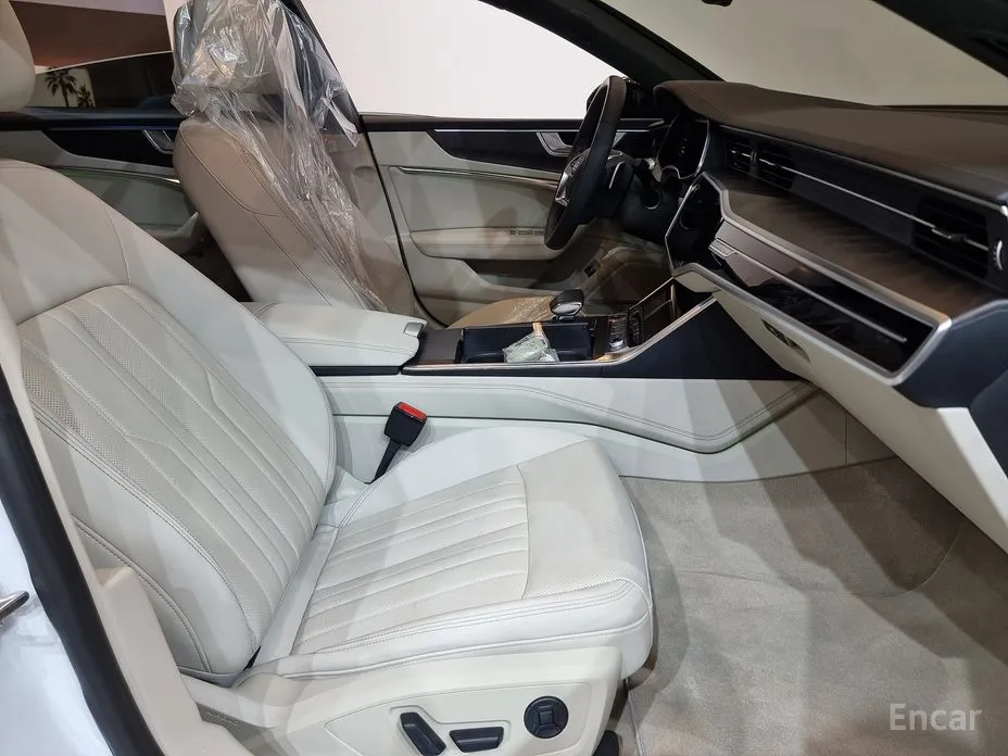 Фото 12 - Audi A7