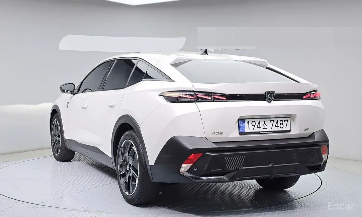 Фото 2 - Peugeot 408