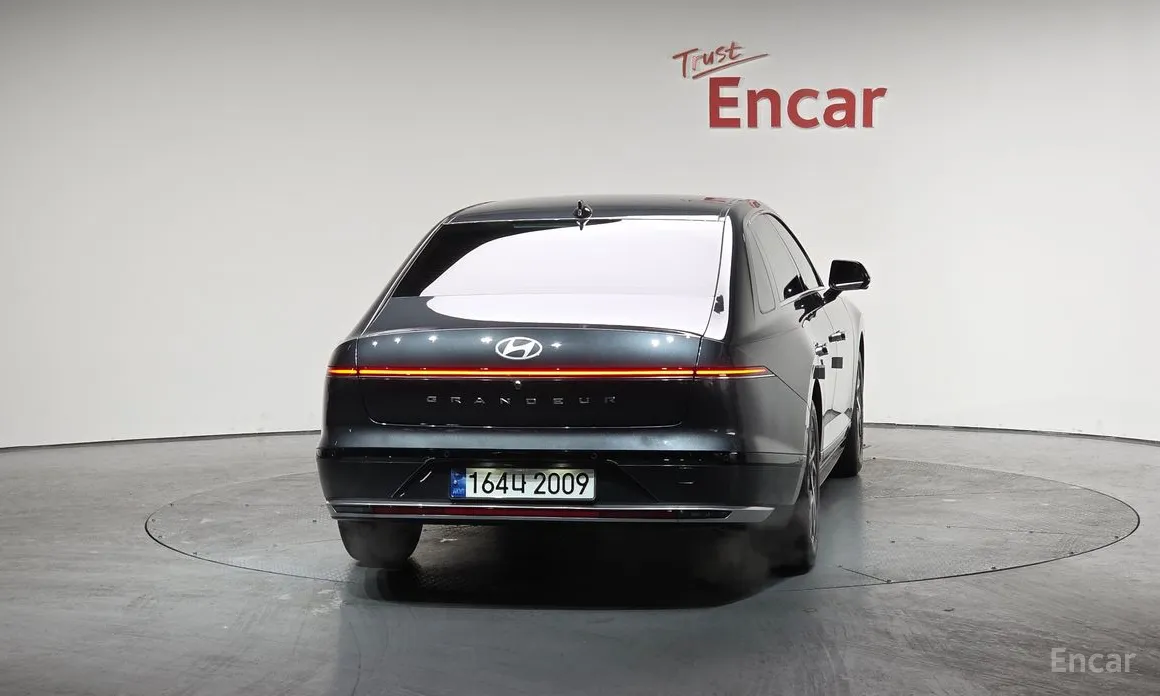 Фото 4 - Hyundai Grandeur