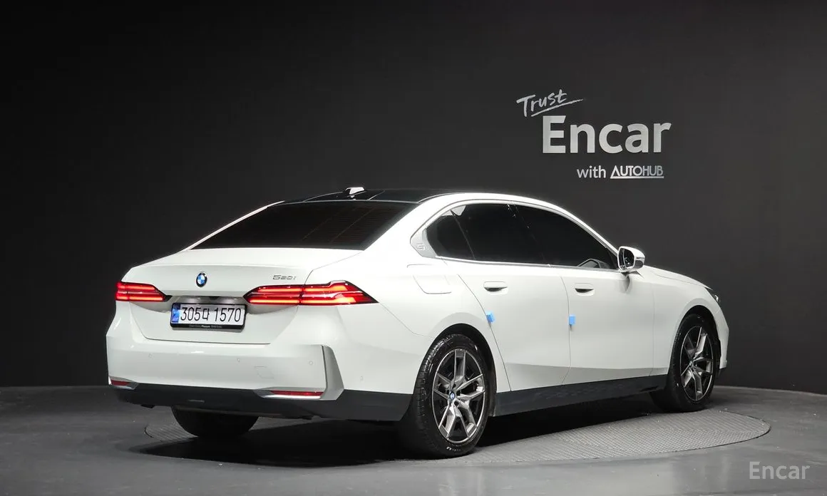 Фото 2 - BMW 5 Series