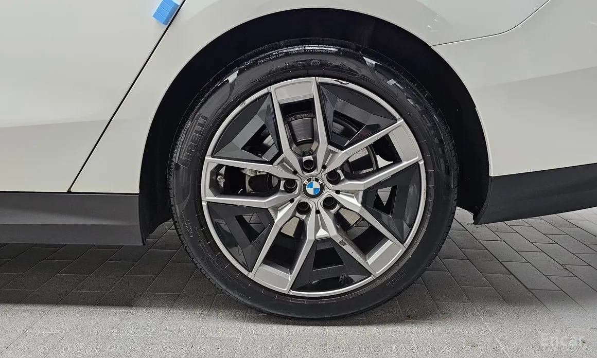 Фото 5 - BMW 5 Series