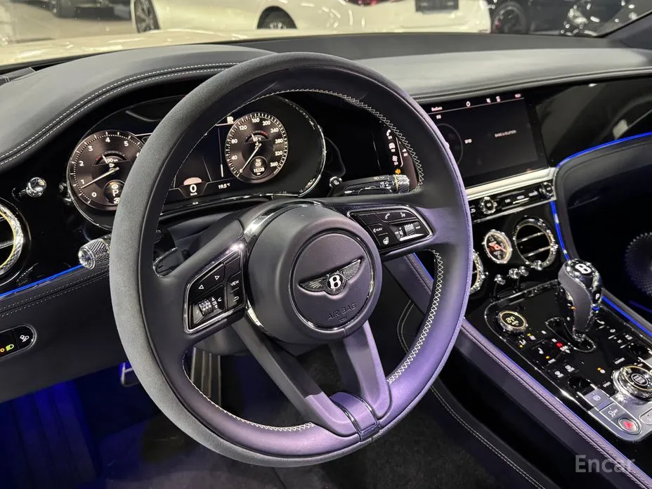 Фото 4 - Bentley Continental GT