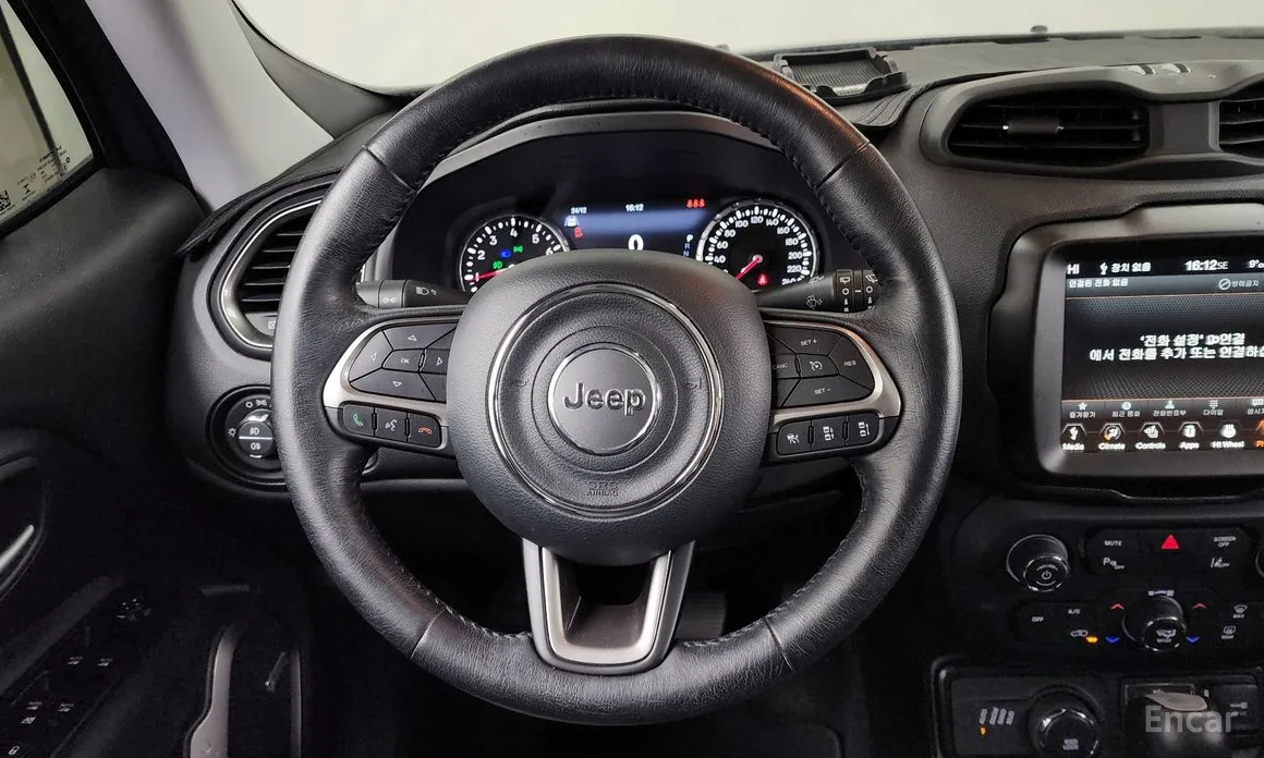 Фото 13 - Jeep Renegade