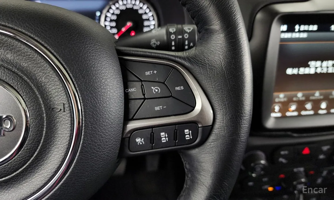 Фото 18 - Jeep Renegade