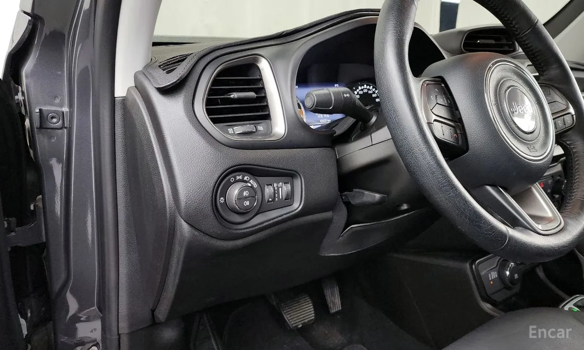 Фото 19 - Jeep Renegade