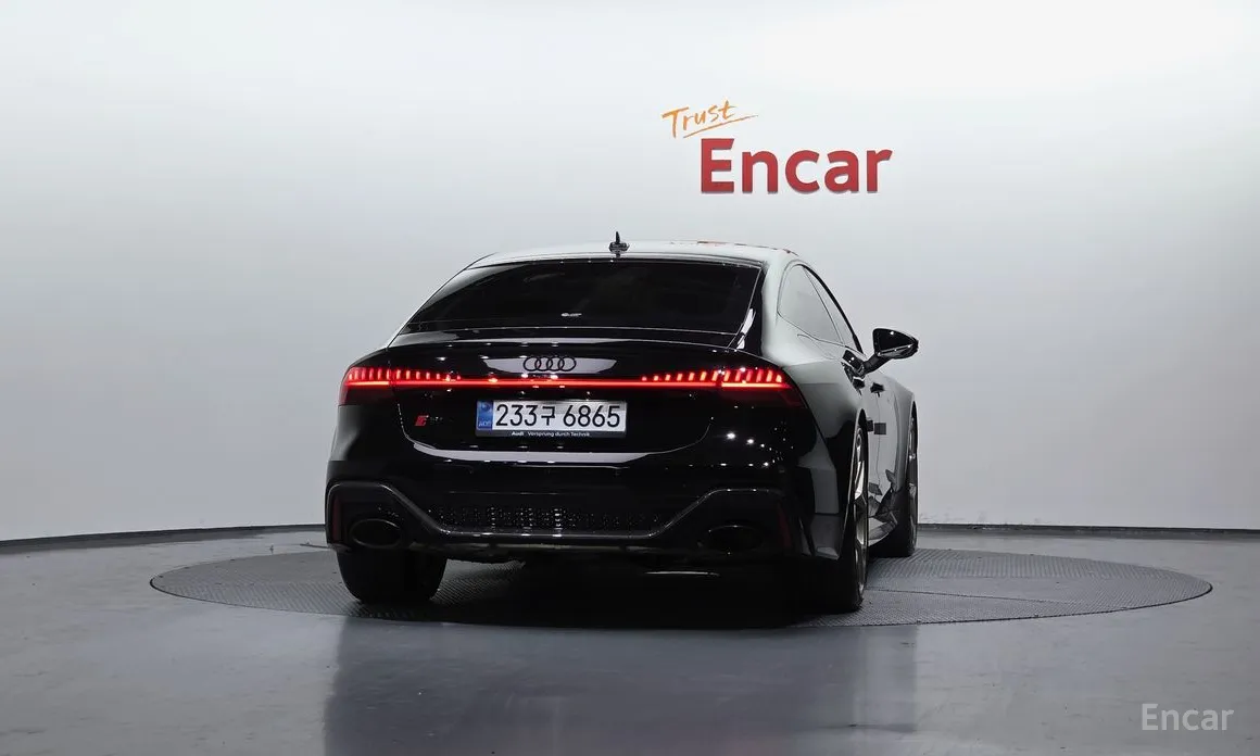 Фото 4 - Audi RS 7