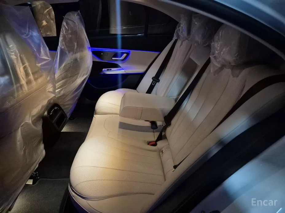 Фото 14 - Mercedes-Benz E-Class