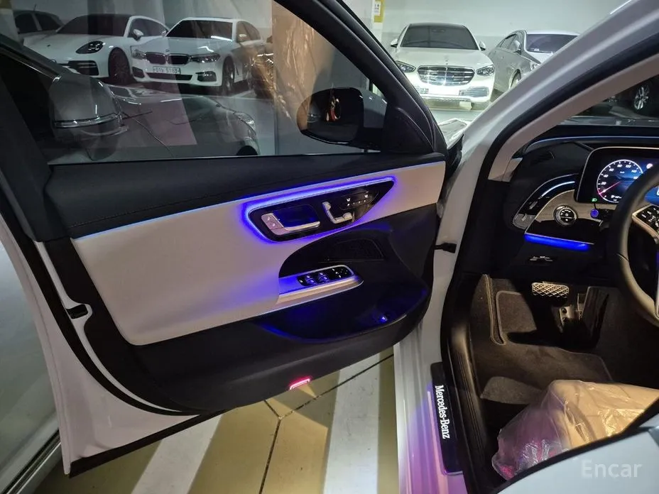 Фото 17 - Mercedes-Benz E-Class