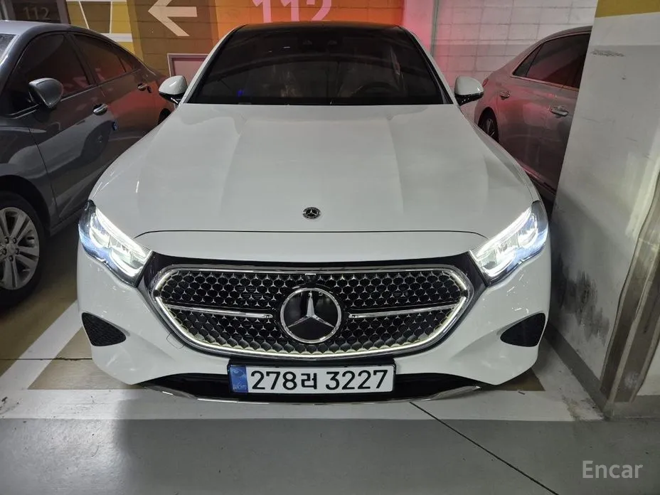 Фото 3 - Mercedes-Benz E-Class