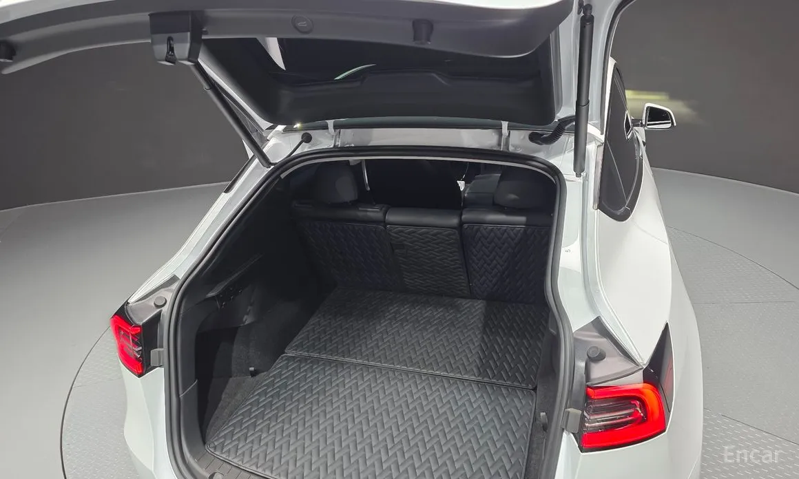 Фото 20 - Tesla Model Y