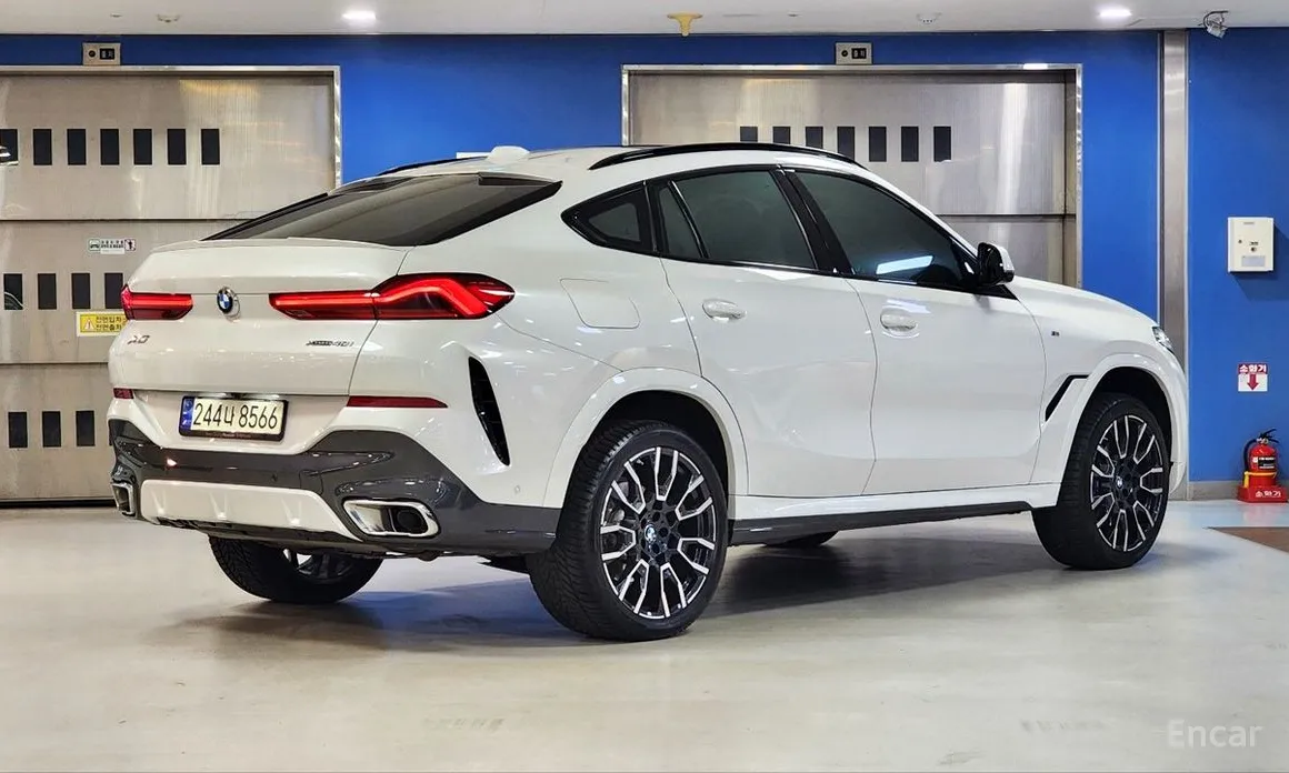 Фото 2 - BMW X6