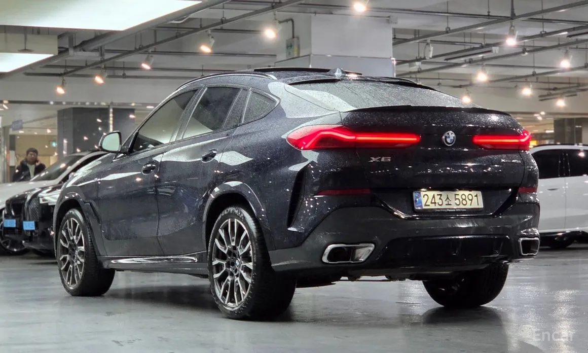 Фото 2 - BMW X6