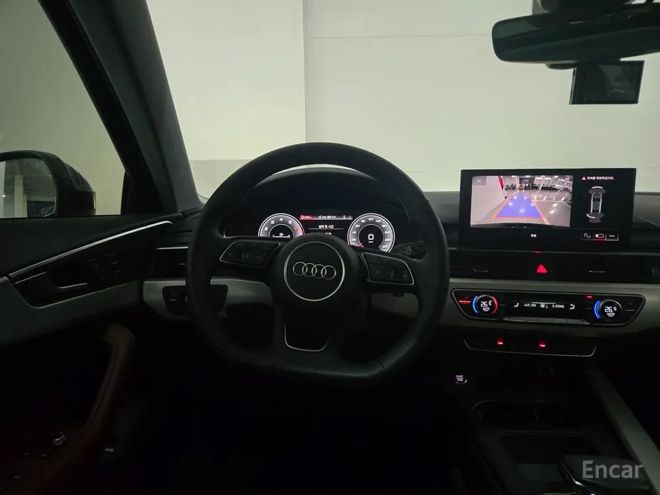 Фото 13 - Audi A4