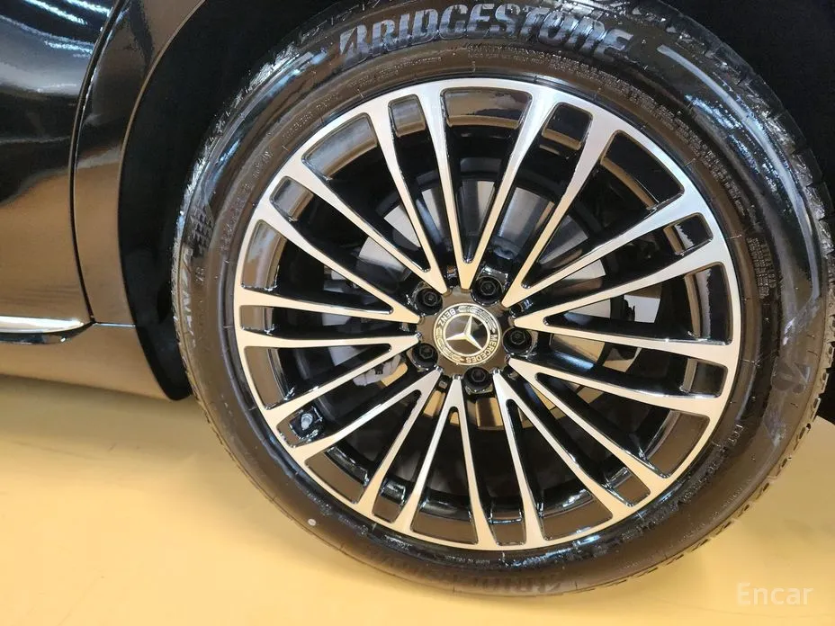 Фото 7 - Mercedes-Benz S-Class