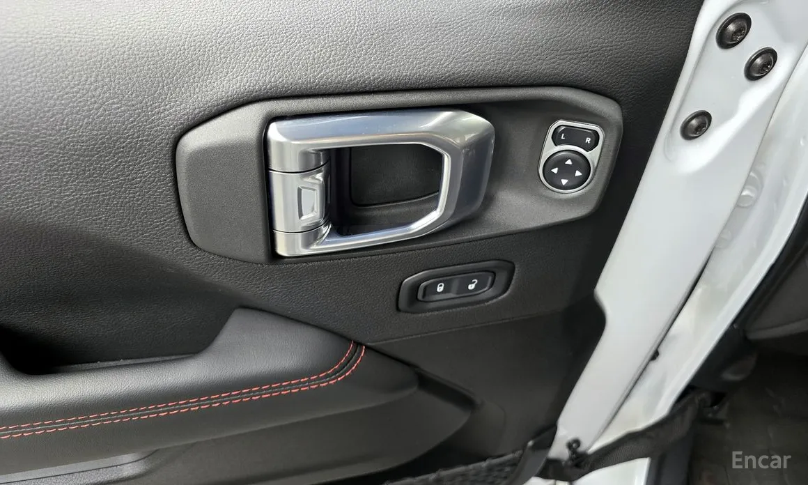 Фото 18 - Jeep Gladiator