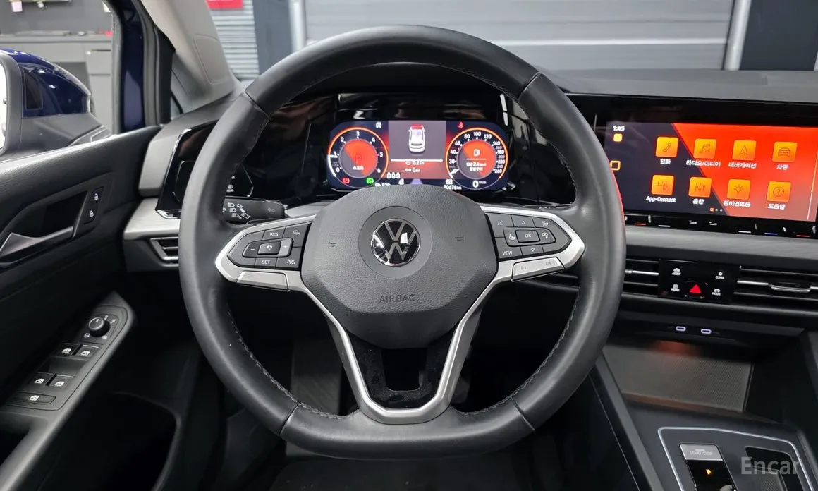 Фото 13 - Volkswagen Golf