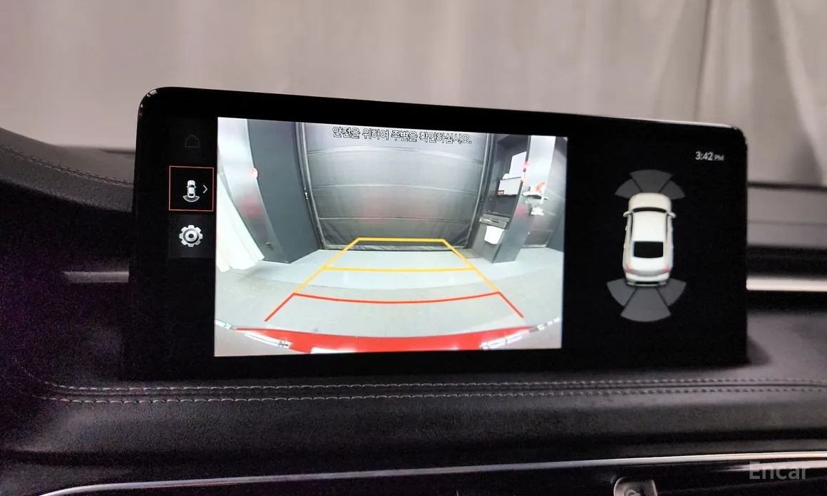 Photo 15 - Genesis G70