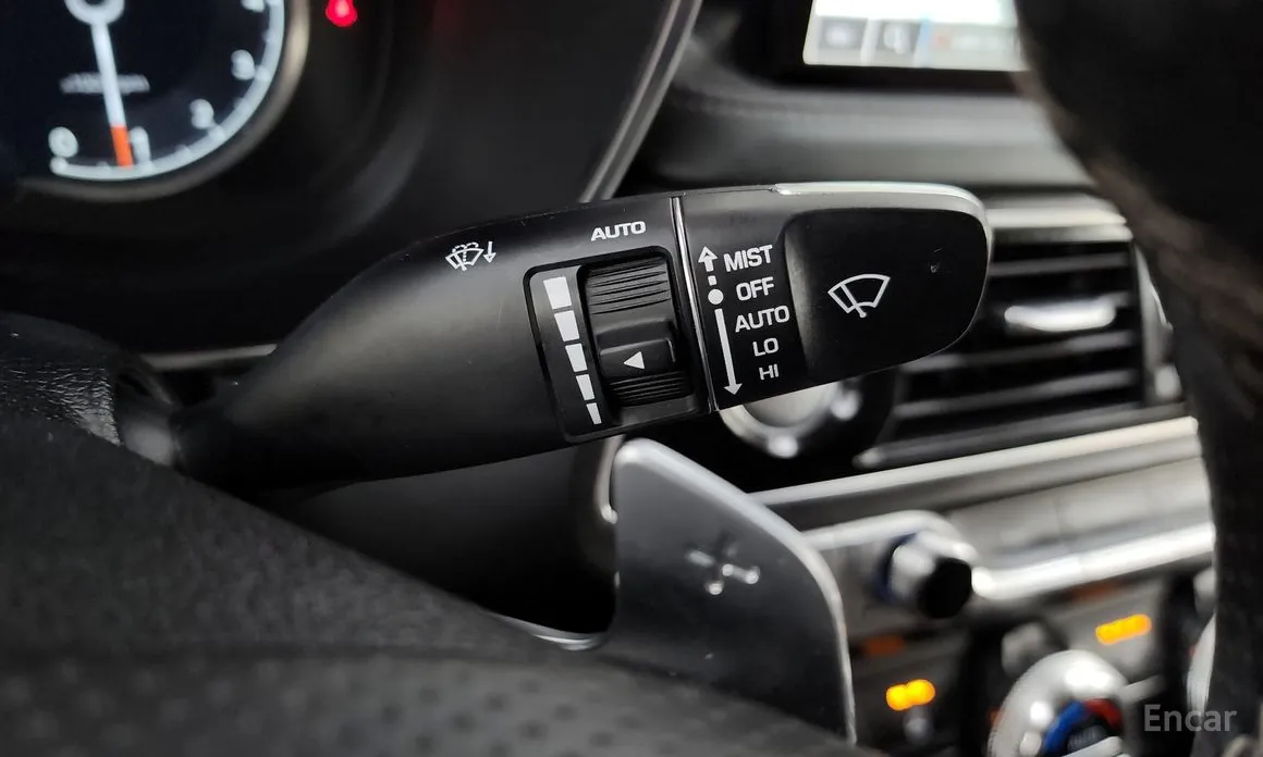 Photo 18 - Genesis G70