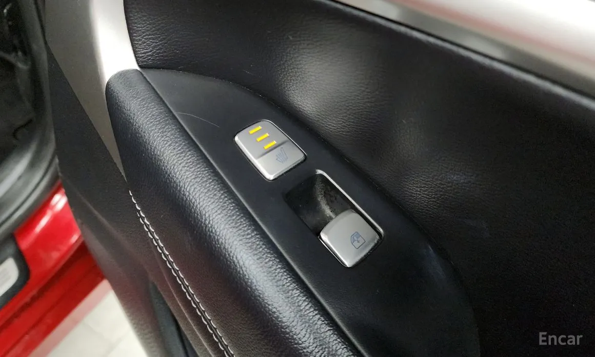 Photo 19 - Genesis G70