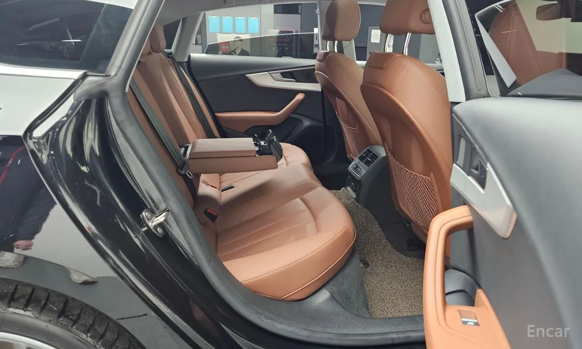 Фото 12 - Audi A5