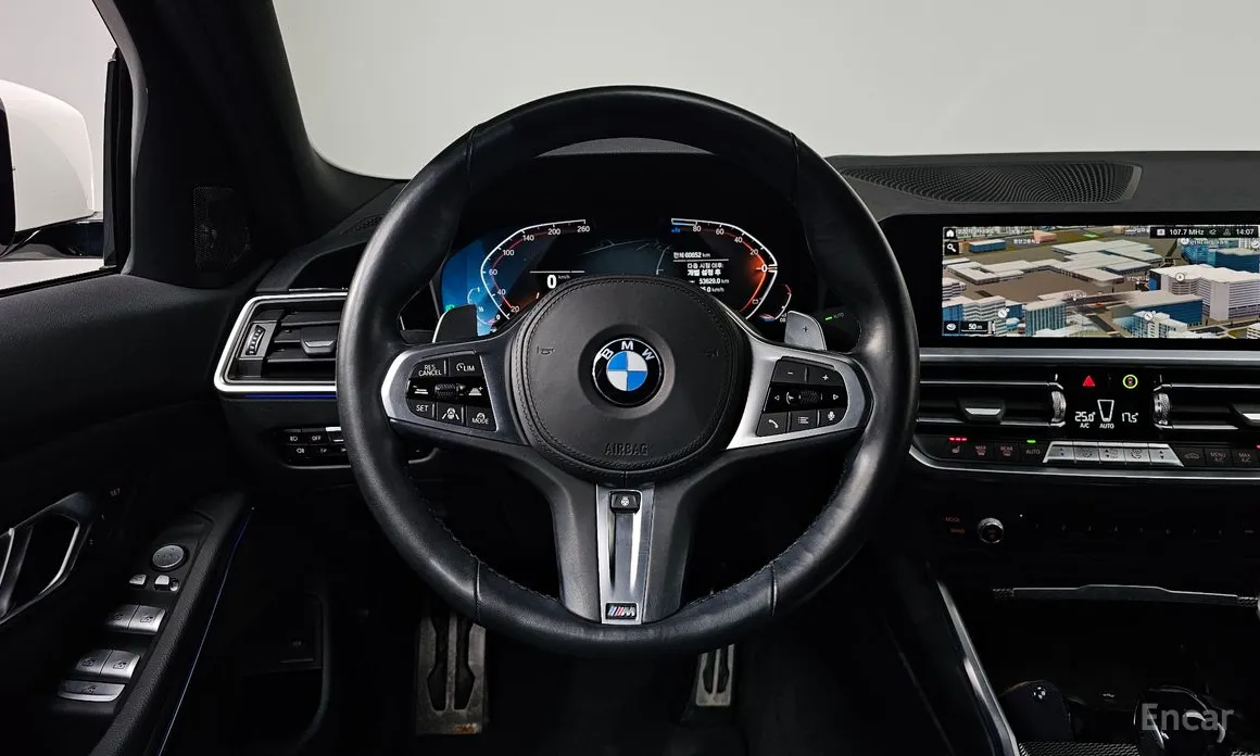 Photo 13 - BMW 3 Series