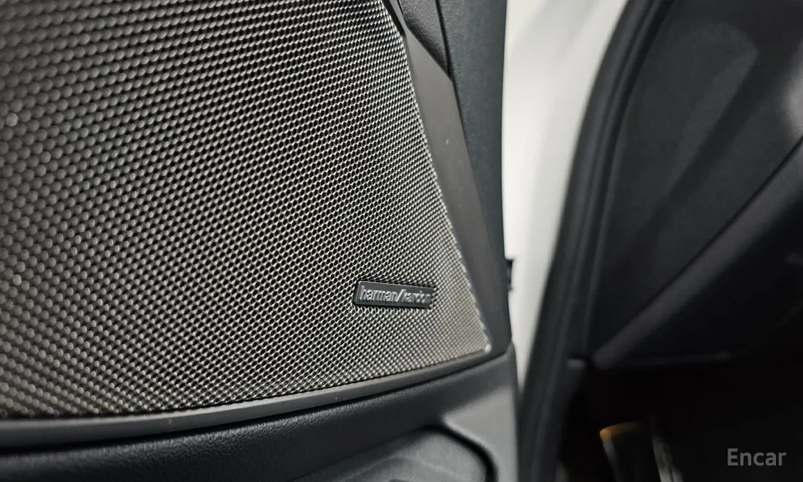 Photo 19 - BMW 3 Series