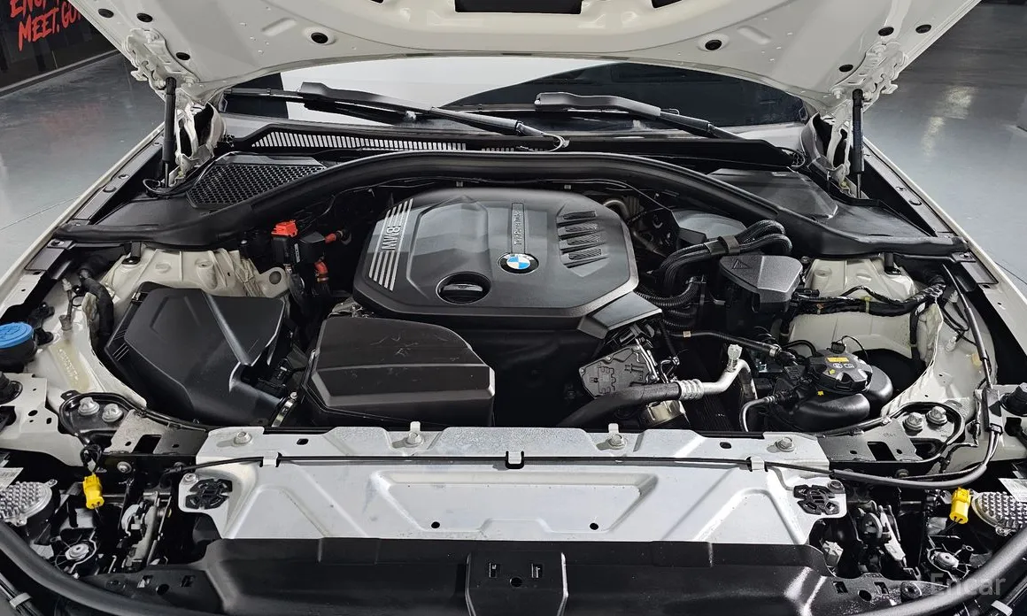 Photo 6 - BMW 3 Series