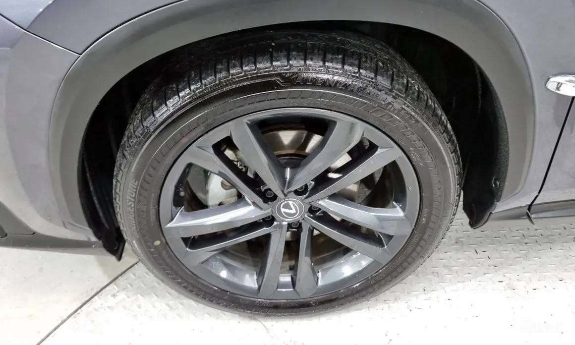 Фото 5 - Lexus NX