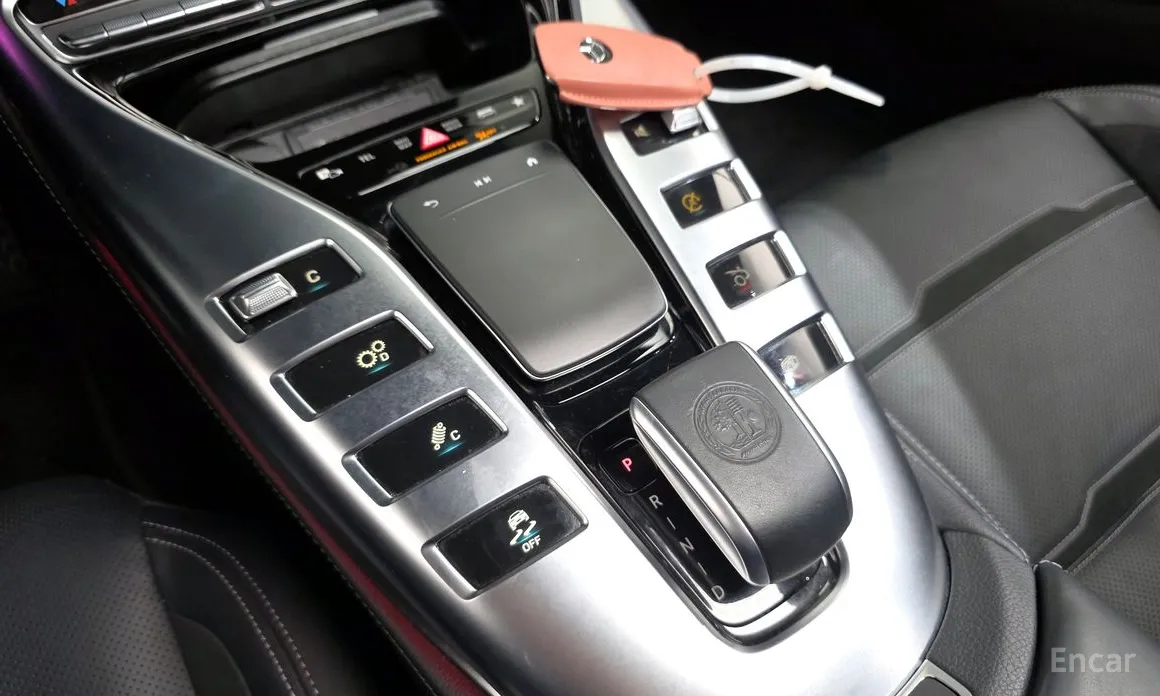 Фото 9 - Mercedes-Benz AMG GT